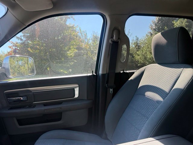 Used 2018 RAM 2500 SLT AWD/4WD image 30