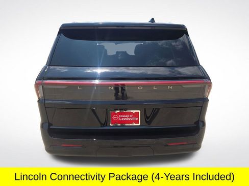 Used 2026 Lincoln Navigator Reserve AWD/4WD image 5