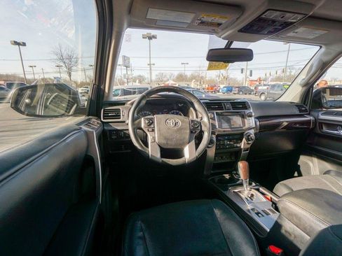 Used 2018 Toyota 4Runner Limited AWD/4WD image 11