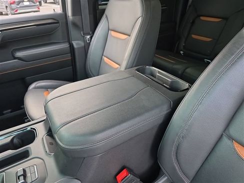 Used 2025 GMC Sierra 1500 AT4 image 25