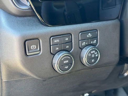 Used 2023 Chevrolet Silverado 1500 RST image 25