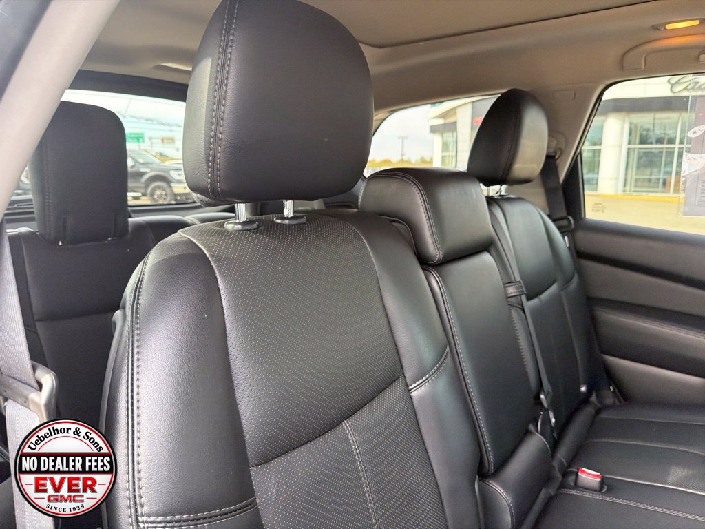 Used 2015 Nissan Pathfinder Platinum w/ Cargo Package FWD image 5
