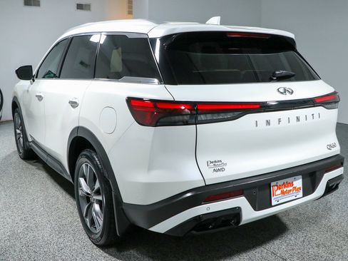 Used 2023 INFINITI QX60 Luxe w/ Vision Package AWD/4WD image 9
