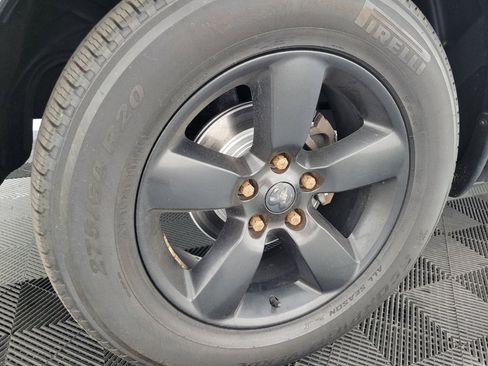 Used 2018 RAM 1500 Express w/ Black Ram 1500 Express Group AWD/4WD image 31