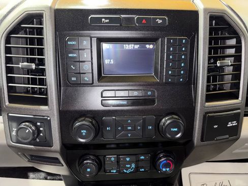 Used 2022 Ford F250 XL w/ Power Equipment Group image 19