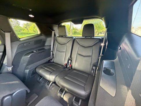 Used 2025 Cadillac XT6 Premium Luxury FWD image 24