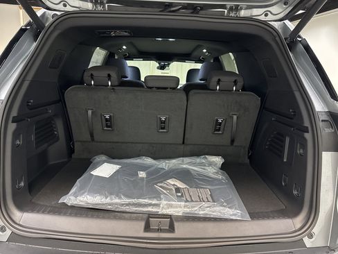 New 2026 Chevrolet Traverse LT w/ Sun and Wheel Package image 12