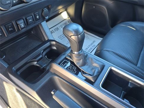 Used 2020 Toyota Tacoma TRD Off-Road image 24