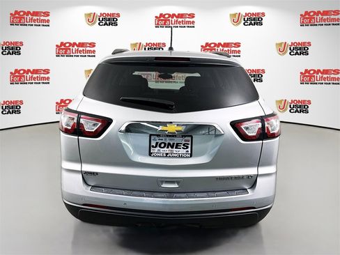 Used 2014 Chevrolet Traverse LT image 13