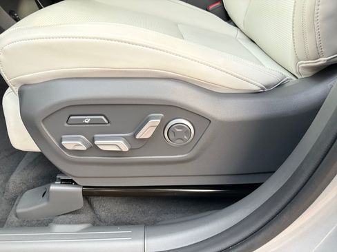 Used 2026 Hyundai Santa Fe Calligraphy AWD/4WD image 15