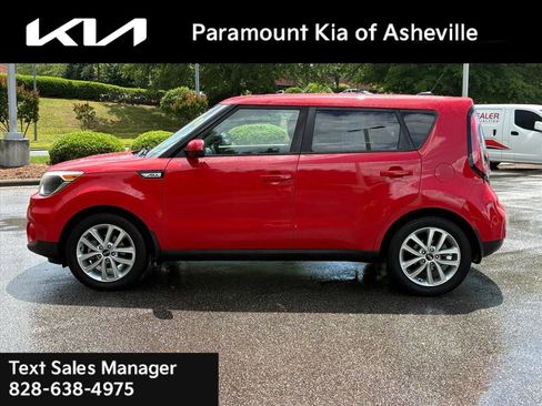 Used 2017 Kia Soul + FWD image 3