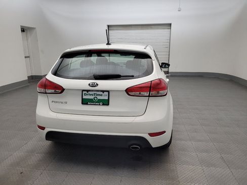 Used 2017 Kia Forte LX FWD image 7