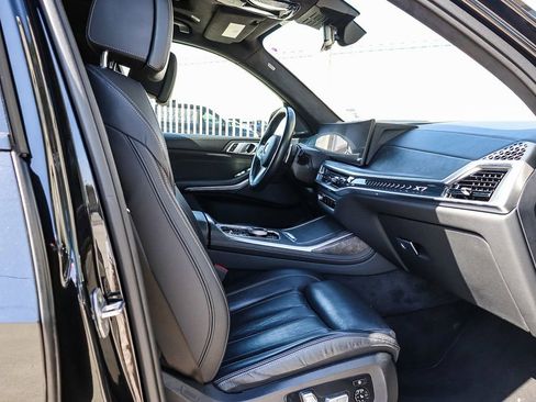 Used 2024 BMW X7 xDrive40i w/ M Sport Package AWD/4WD image 17