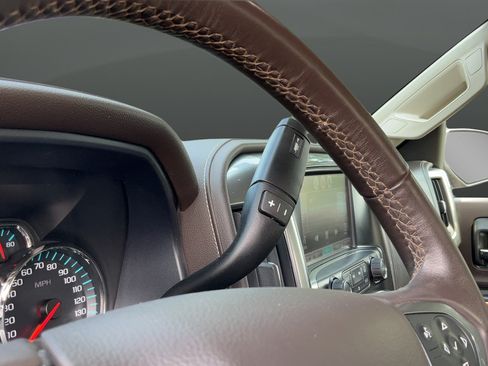Used 2015 Chevrolet Silverado 1500 LTZ AWD/4WD image 23