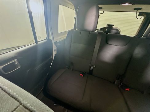 Used 2019 Jeep Wrangler Unlimited Sport S image 12