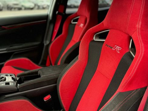 Used 2019 Honda Civic Type R image 16