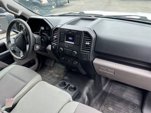 Used 2018 Ford F150 XL w/ Trailer Tow Package RWD image 11