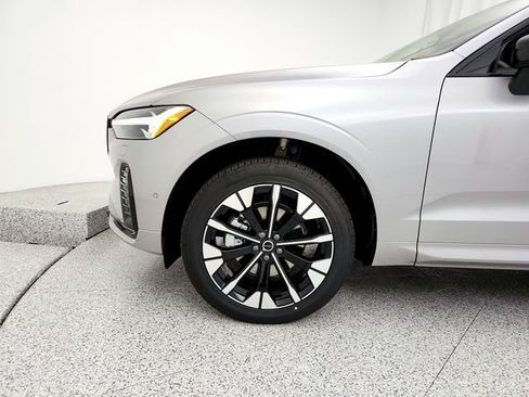 New 2026 Volvo XC60 B5 Plus w/ Protection Package Premier AWD/4WD image 25