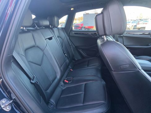 Used 2020 Porsche Macan S w/ Premium Package Plus image 7