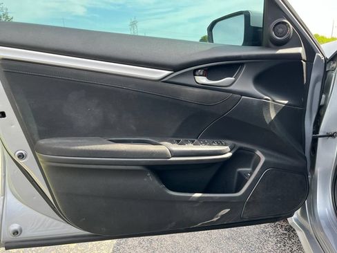 Used 2018 Honda Civic EX image 11