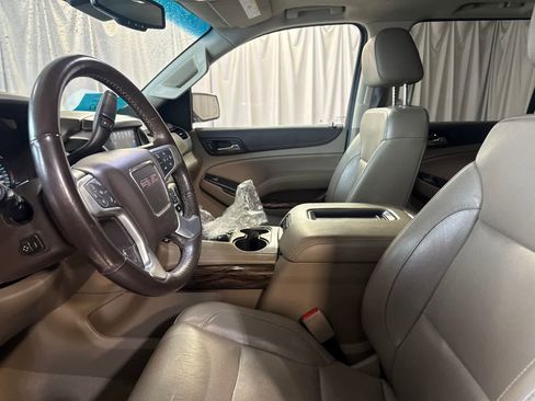Used 2019 GMC Yukon XL SLT w/ Premium Edition AWD/4WD image 21