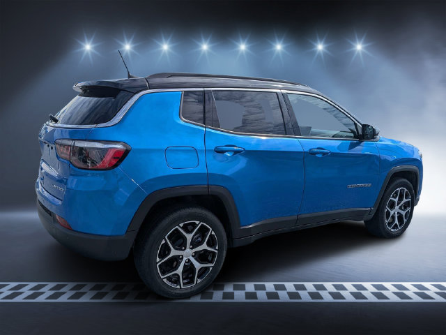 Used 2024 Jeep Compass Limited AWD/4WD image 3
