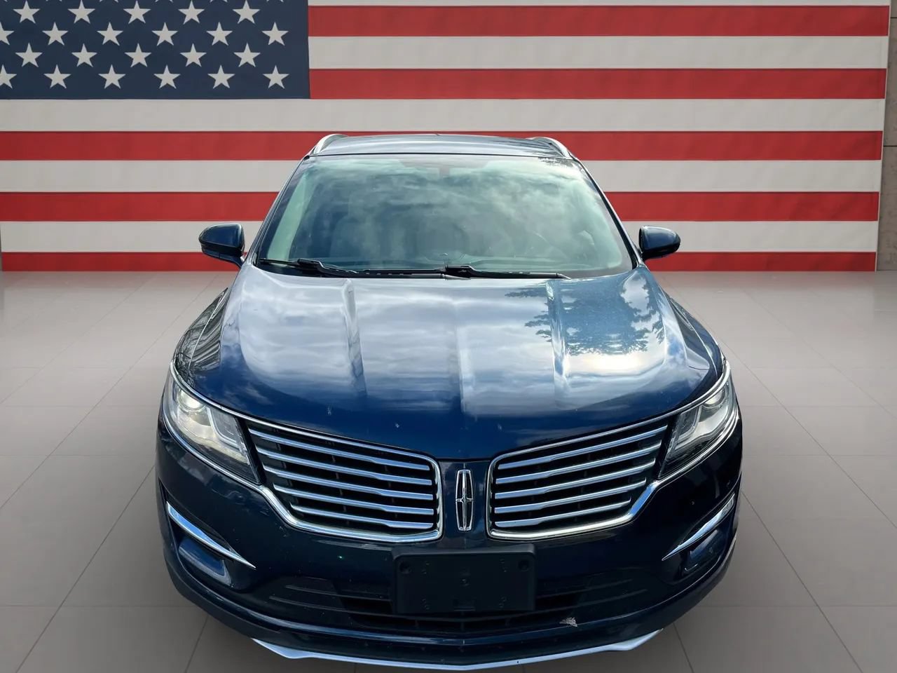 Used 2017 Lincoln MKC Premiere FWD image 3
