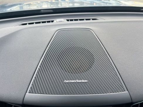 Certified 2023 Volvo XC60 B5 Plus image 40