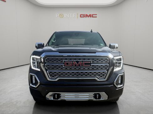 Used 2022 GMC Sierra 1500 Denali w/ Denali Premium Package AWD/4WD image 10
