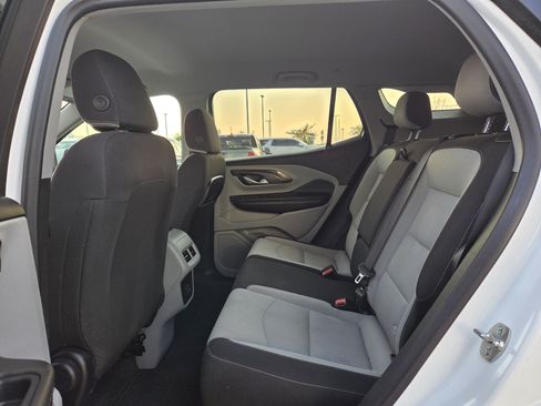 Used 2024 GMC Terrain SLE AWD/4WD image 19