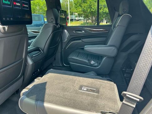 Certified 2024 Cadillac Escalade Sport Platinum w/ LPO, ONYX Package AWD/4WD image 16
