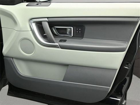 Used 2018 Land Rover Discovery Sport HSE Luxury image 20