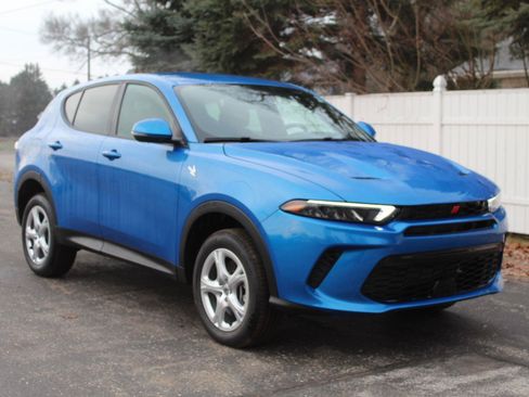 Used 2024 Dodge Hornet GT AWD/4WD image 1