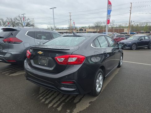 Used 2016 Chevrolet Cruze LT w/ Convenience Package FWD image 4