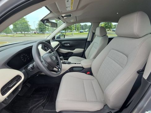 Used 2025 Honda HR-V LX image 19