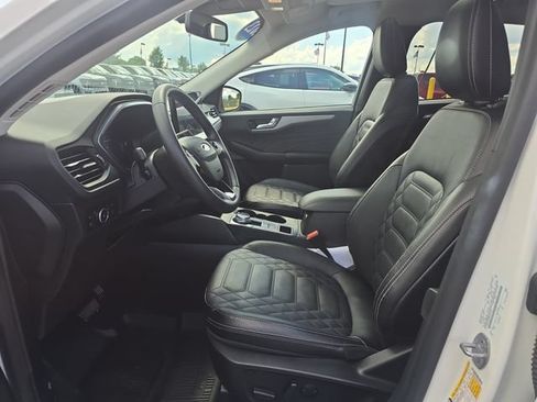 Certified 2023 Ford Escape Platinum w/ Premium Technology Package AWD/4WD image 14