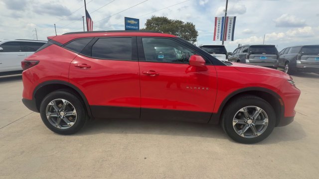 Used 2024 Chevrolet Blazer LT w/ Convenience Package FWD image 9