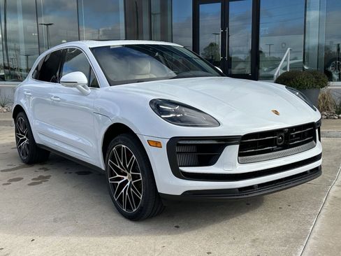 New 2026 Porsche Macan S AWD/4WD image 9
