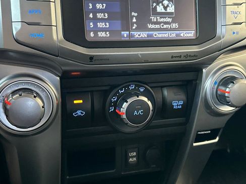 Used 2017 Toyota 4Runner SR5 RWD image 20