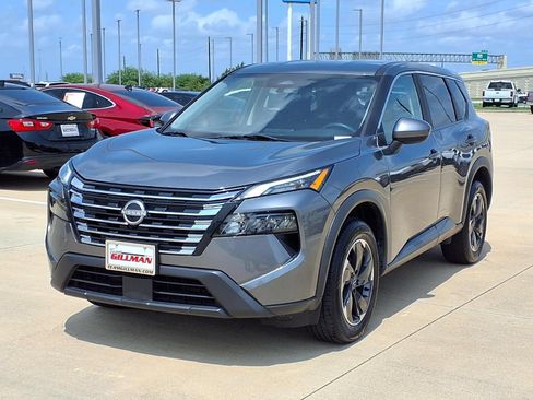 Used 2024 Nissan Rogue SV FWD image 4