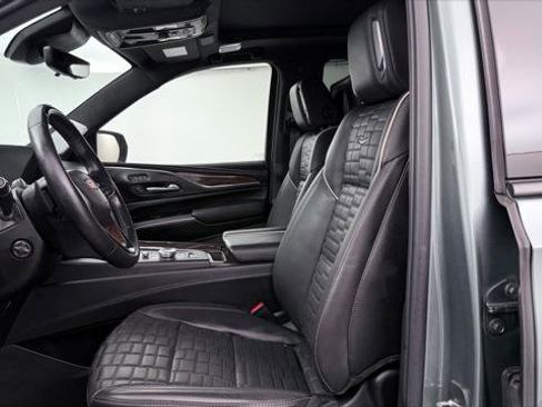 Used 2023 Cadillac Escalade Sport Platinum AWD/4WD image 14