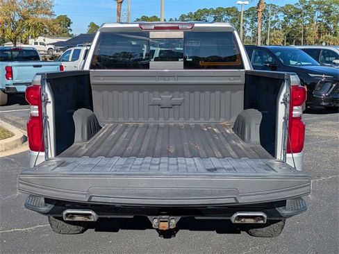 Used 2021 Chevrolet Silverado 1500 LT Trail Boss w/ Convenience Package II image 13