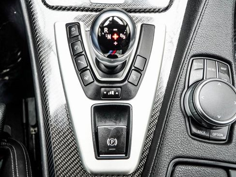 Used 2017 BMW M6 Coupe image 21