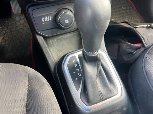Used 2021 Jeep Renegade Sport w/ Sport Appearance Group AWD/4WD image 29
