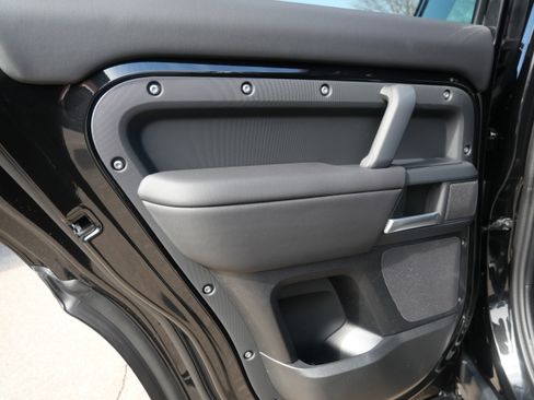 New 2026 Land Rover Defender 110 X-Dynamic SE AWD/4WD image 7