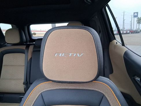 Used 2025 Chevrolet Equinox ACTIV w/ Safety and Technology Package AWD/4WD image 17