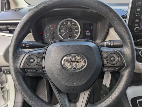 Used 2020 Toyota Corolla LE FWD image 33