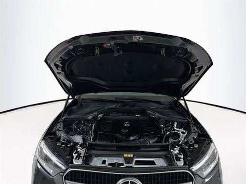 Certified 2025 Mercedes-Benz GLC 300 image 34