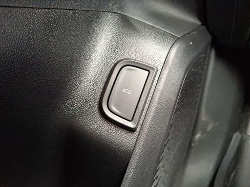 New 2026 GMC Terrain Denali w/ LPO, Floor Liner Package image 17