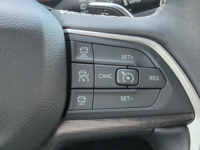 Used 2022 Jeep Grand Cherokee L Limited w/ Luxury Tech Group II RWD image 28